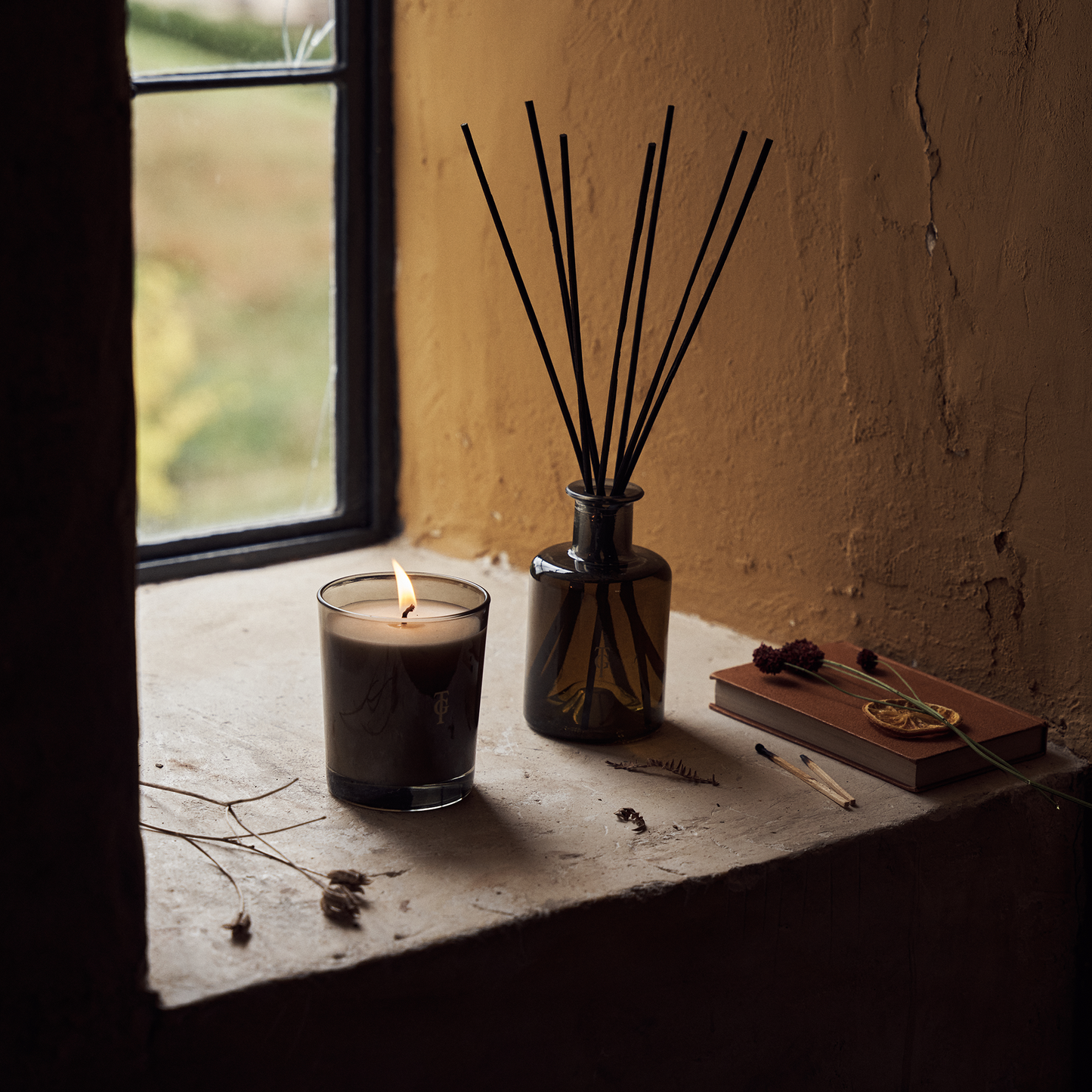 Classic Candle - Manor - English Garden